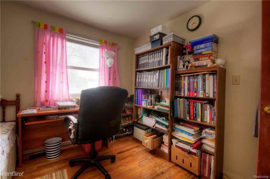 14 Blain Ct - Photo 3 of 8