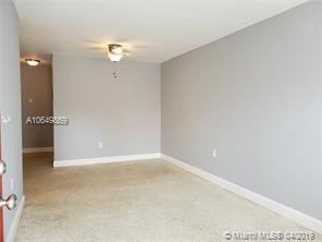 990 SW 4th St #2 - Photo 3 of 10