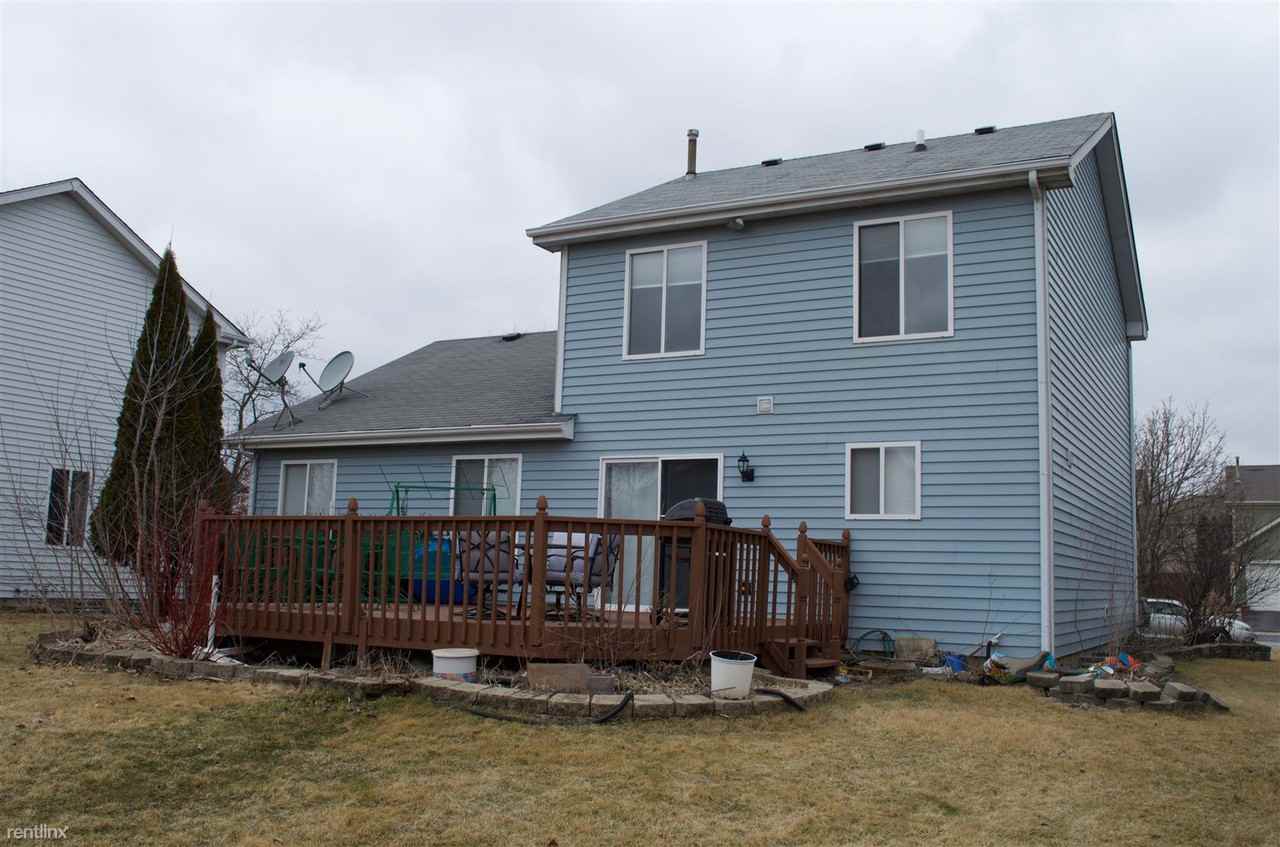 1120 Lakewood Cir - Photo 2 of 20