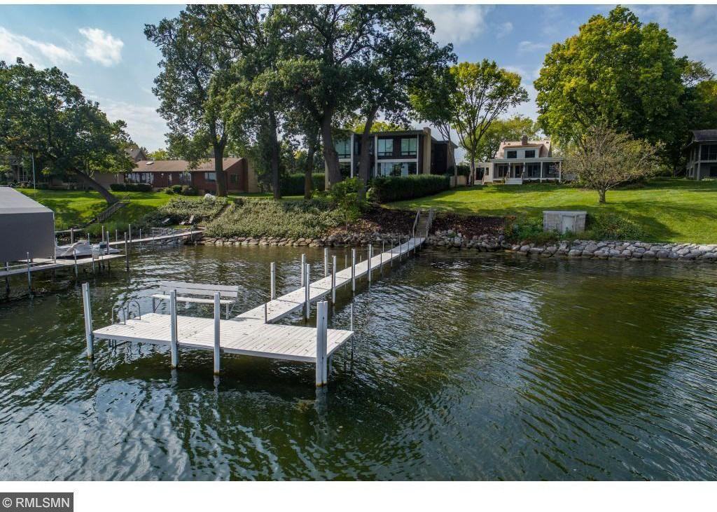 2092 Shadywood Rd - Photo 3 of 25