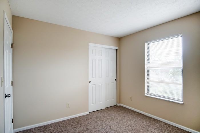 7762 Hathaway Park Ct - Photo 3 of 13