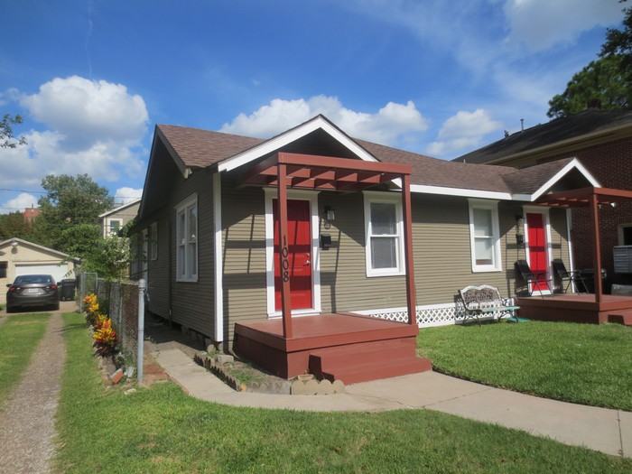 1008 Studewood St - Photo 2 of 2