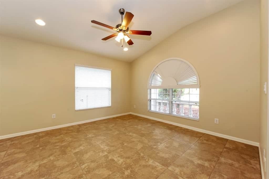 16822 Taylow Way - Photo 3 of 19