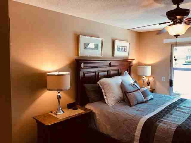 1201 Andalusia Dr - Photo 3 of 9