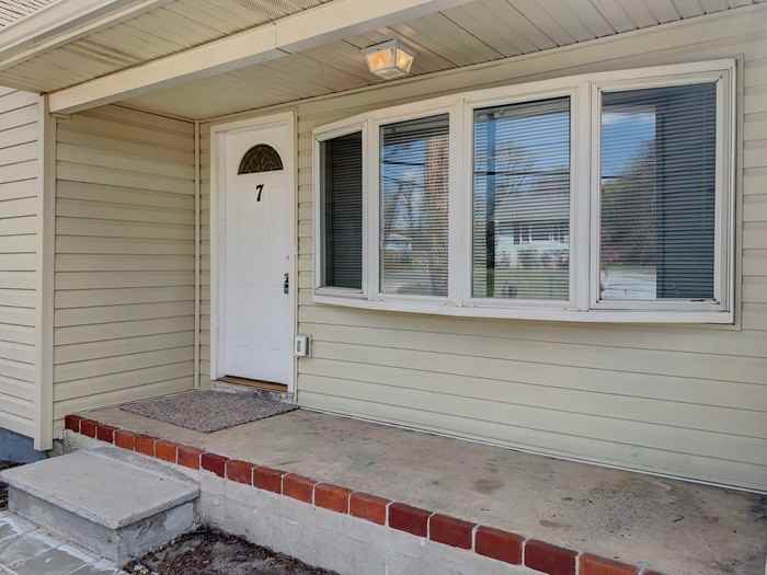 7 N Main St - Photo 3 of 20