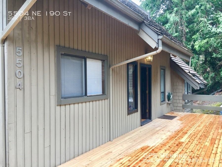 5504 Ne 190 St - Photo 3 of 22