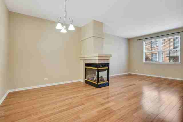 1114 N Claremont Dr - Photo 2 of 24