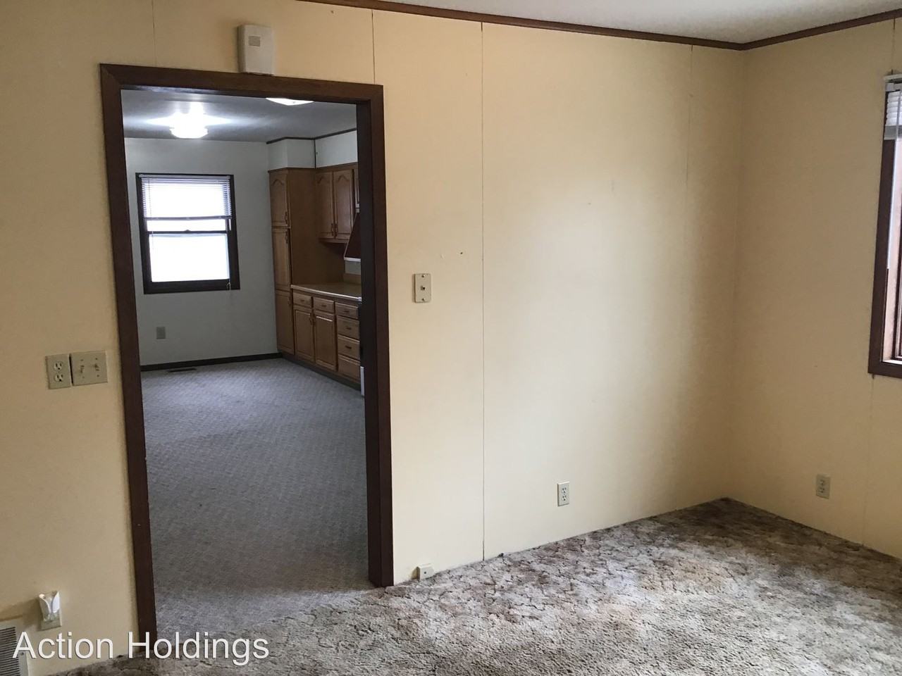 1011 Main St - Photo 3 of 11