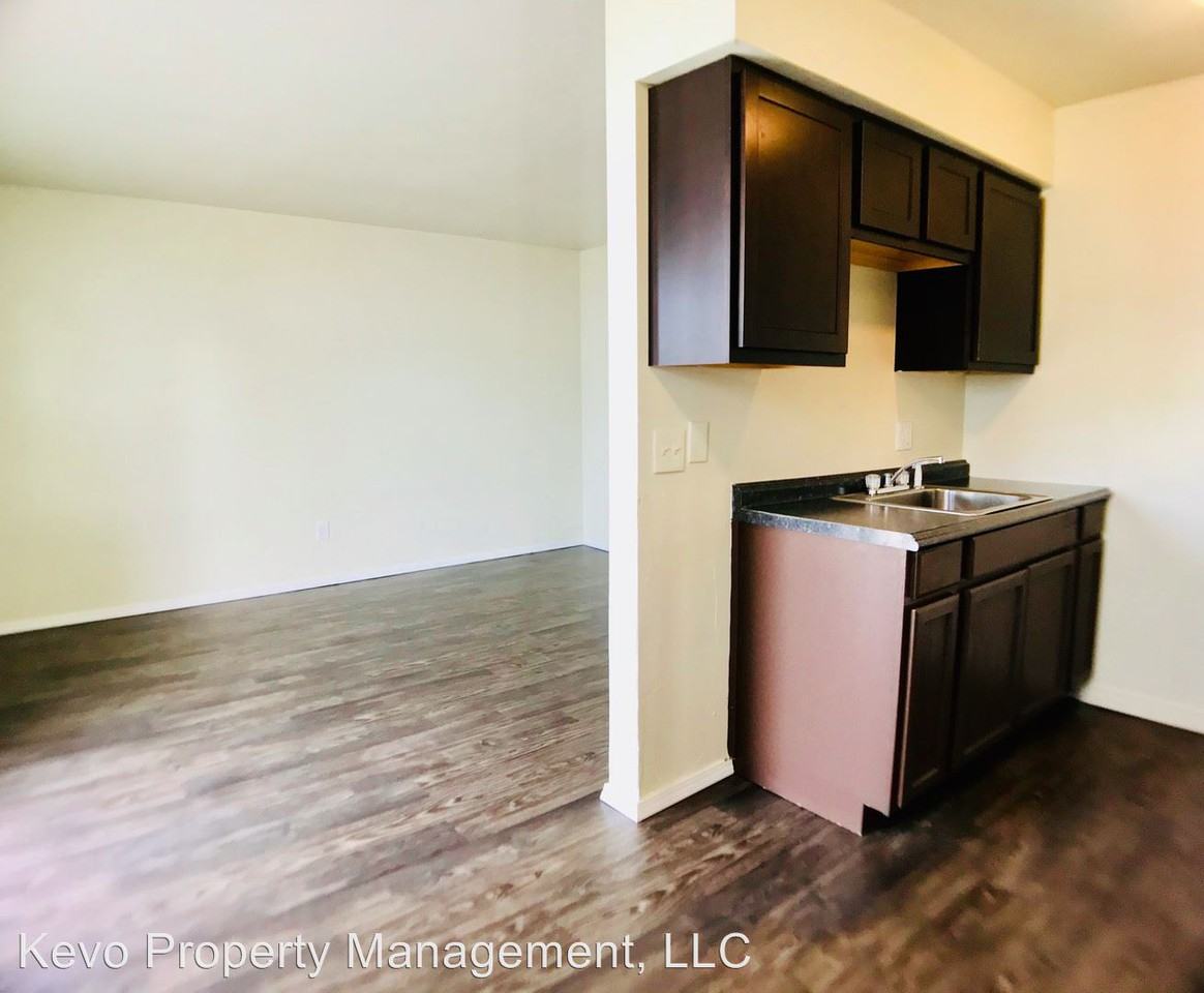 5824 NW 34th St. - Photo 3 of 7