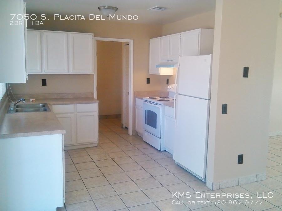 7050 S Placita Del Mundo - Photo 3 of 25