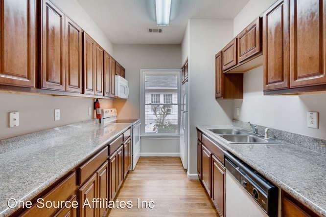 670 Lexington Ave SW - Photo 3 of 11