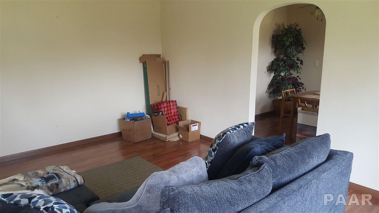 135 Jay St - Photo 3 of 25
