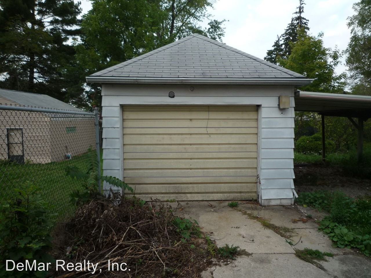 2040 S Heights Ave - Photo 3 of 3