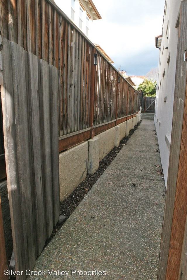 4134 Linetta Ct - Photo 2 of 6