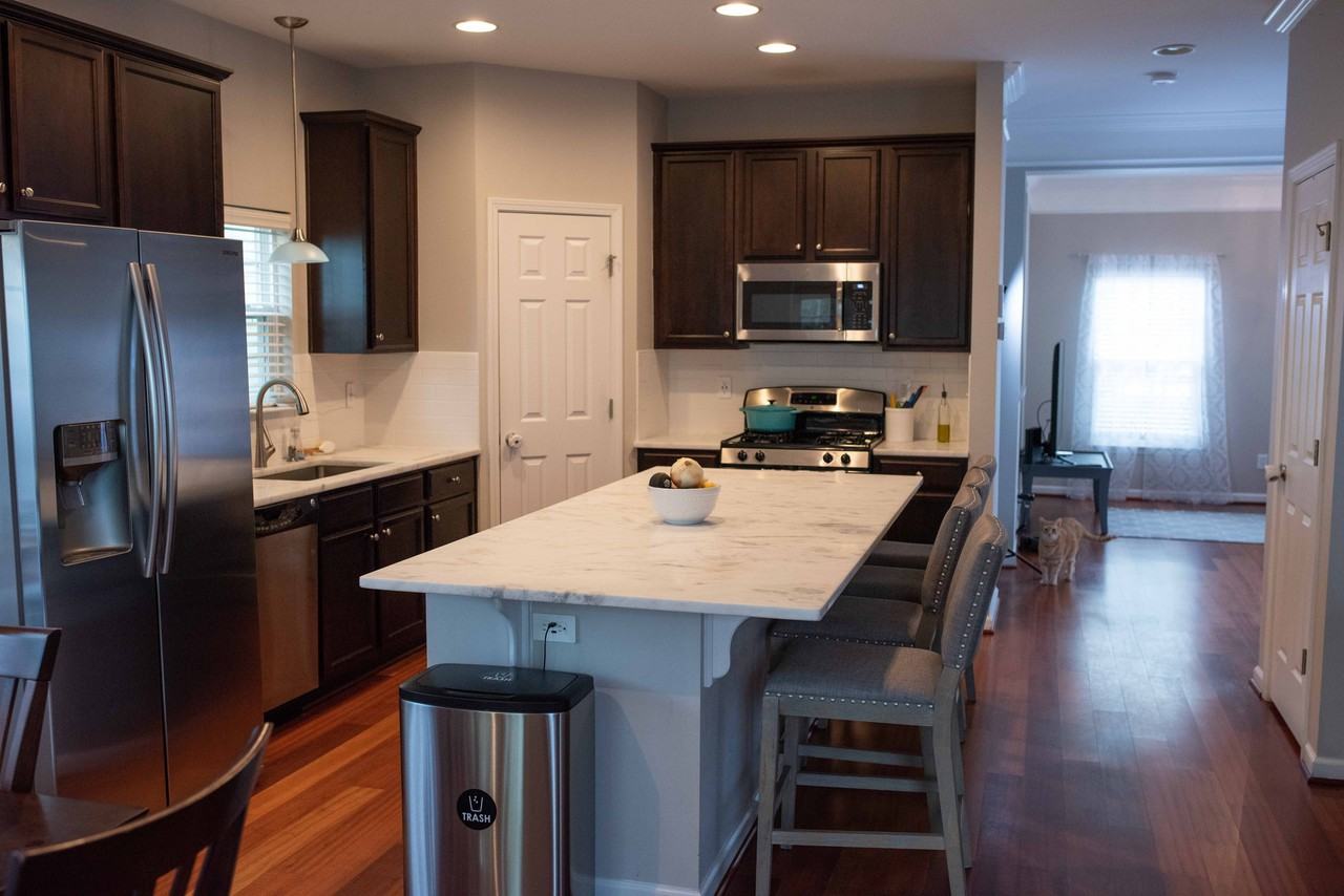 215 Lotz Dr - Photo 2 of 14