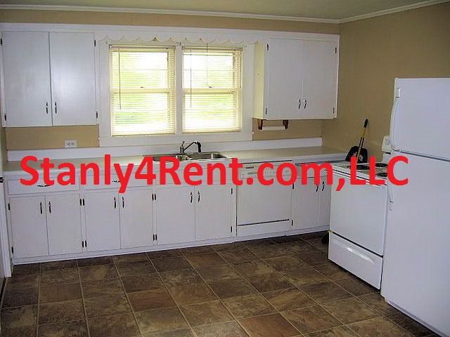 36386 Treehouse Rd - Photo 2 of 6