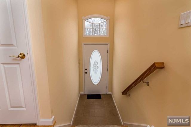 157 Brownstone Court - Photo 3 of 25