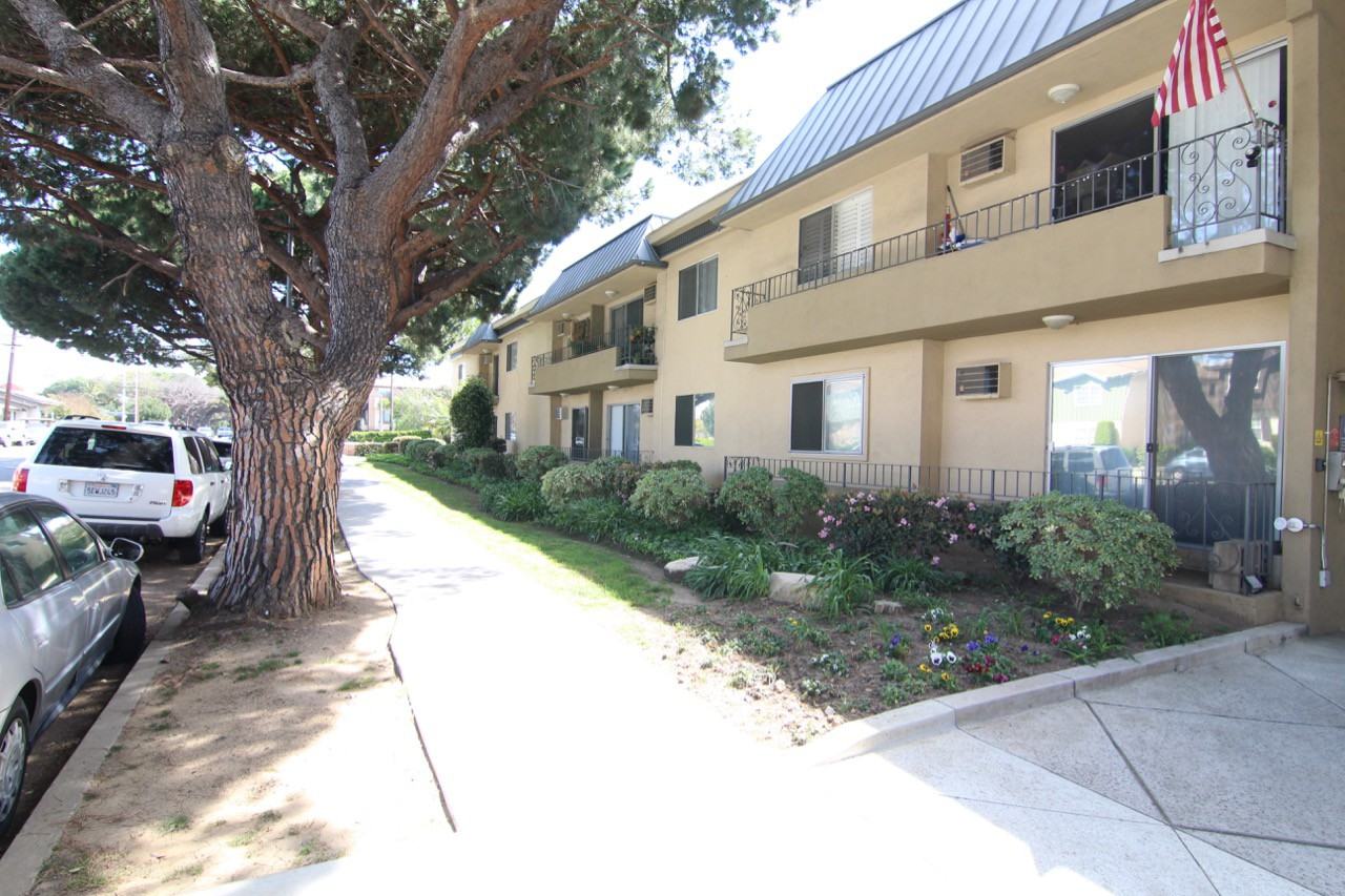 National Blvd. & S. Barrington Ave. - Photo 3 of 24