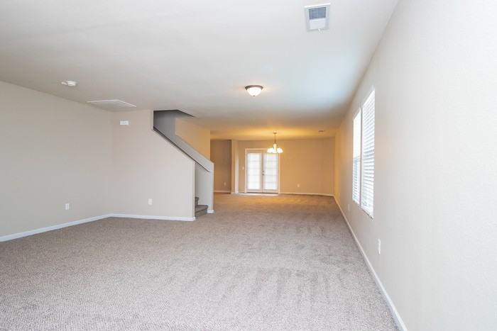 132 Whitestone Dr NE - Photo 3 of 8