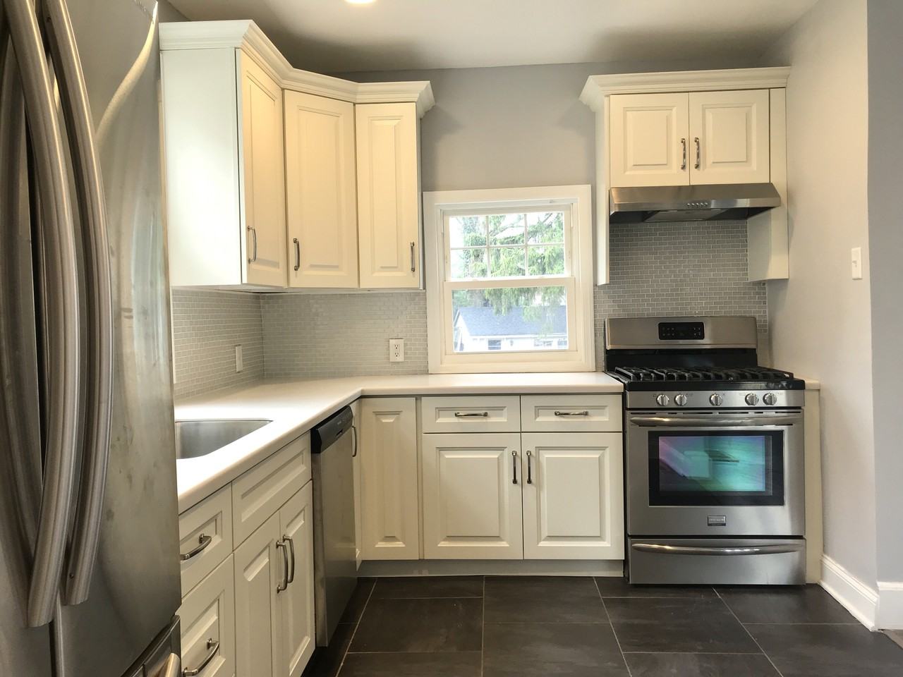 56 East Madison Avenue - Photo 2 of 11