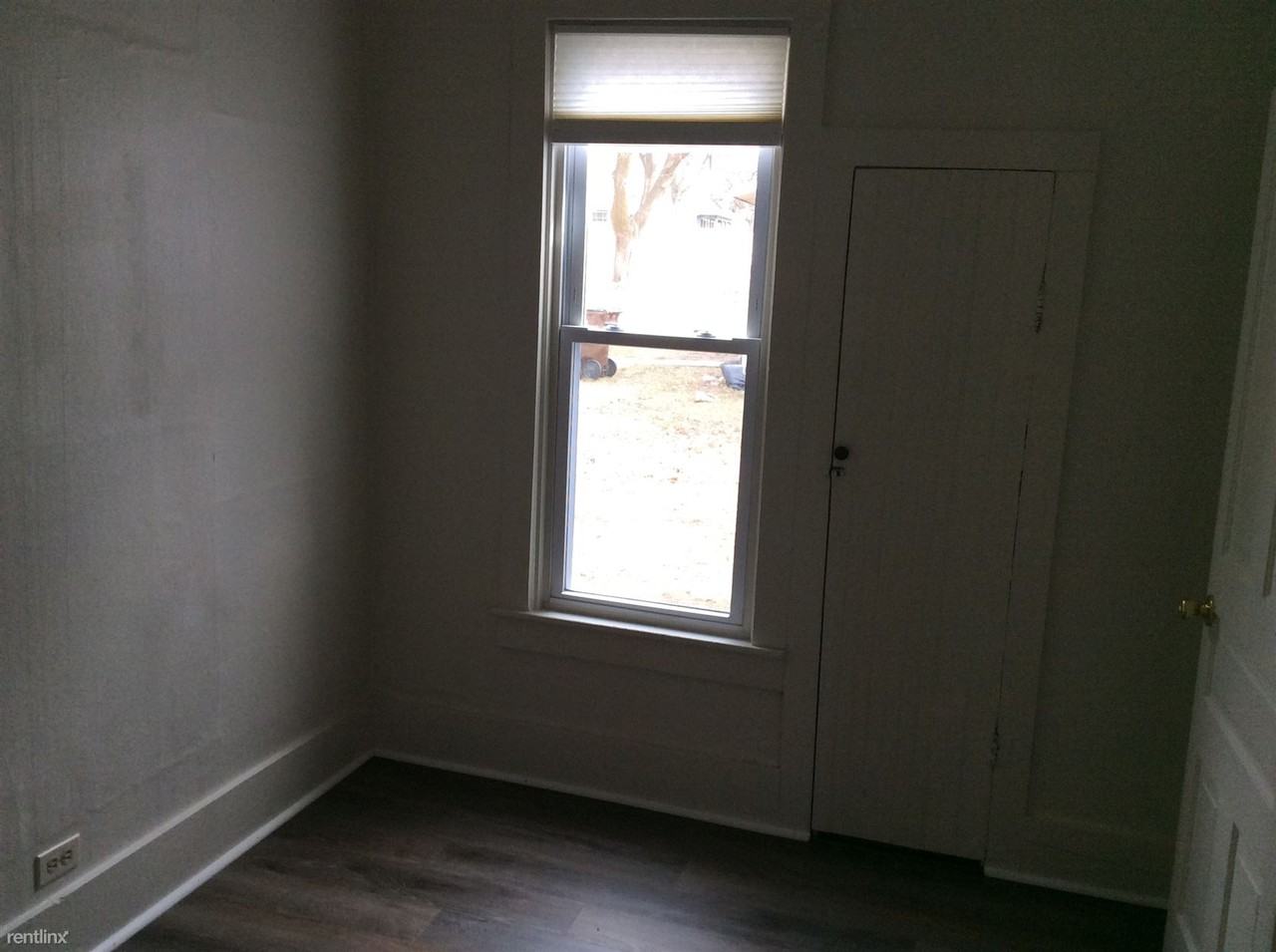 322 May St - Photo 3 of 11