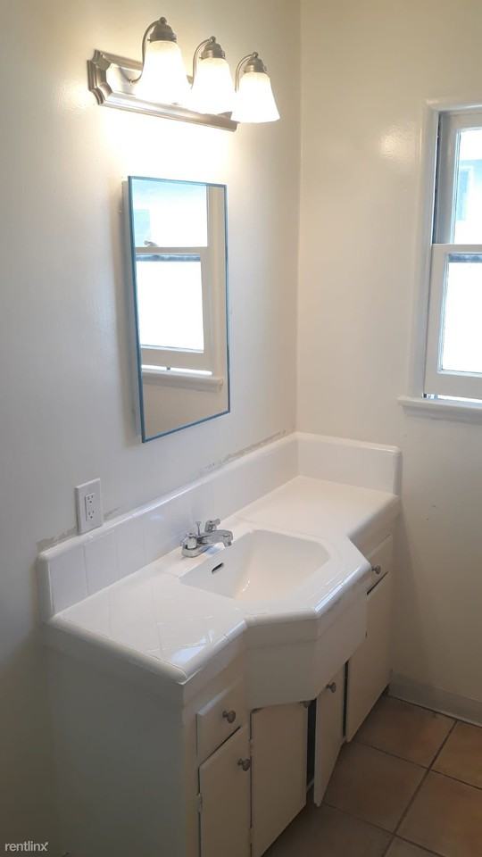 5335 Vantage Ave - Photo 2 of 32