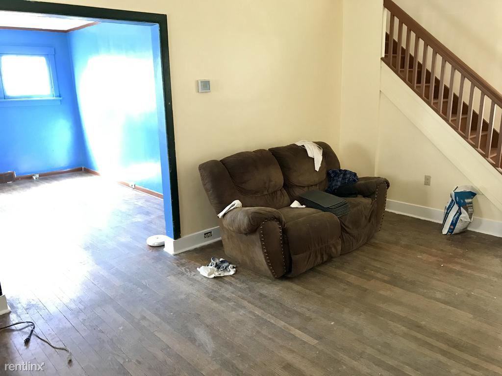 259 Kennedy Ave - Photo 2 of 10