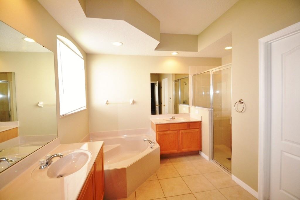 2718 Old Redpine Way - Photo 3 of 10