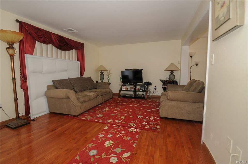 32 Ossman Ct - Photo 2 of 26