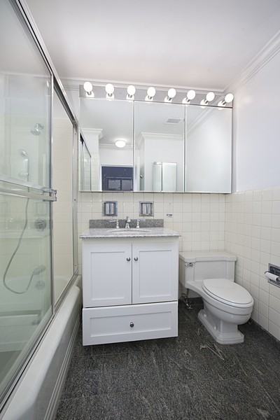 475 Park Ave #4D - Photo 3 of 7