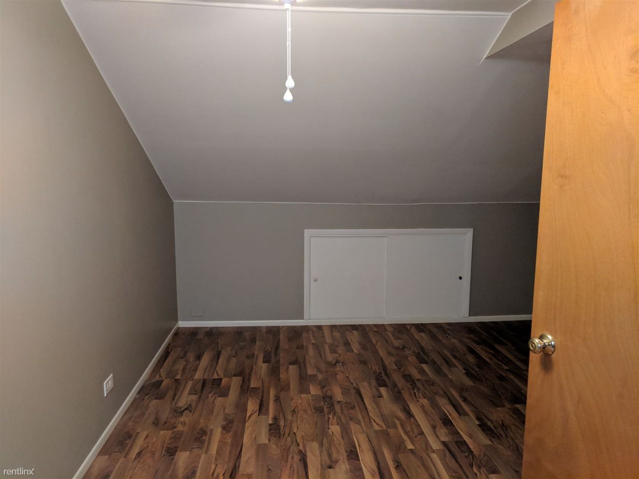 9748 S Crandon Ave - Photo 3 of 12