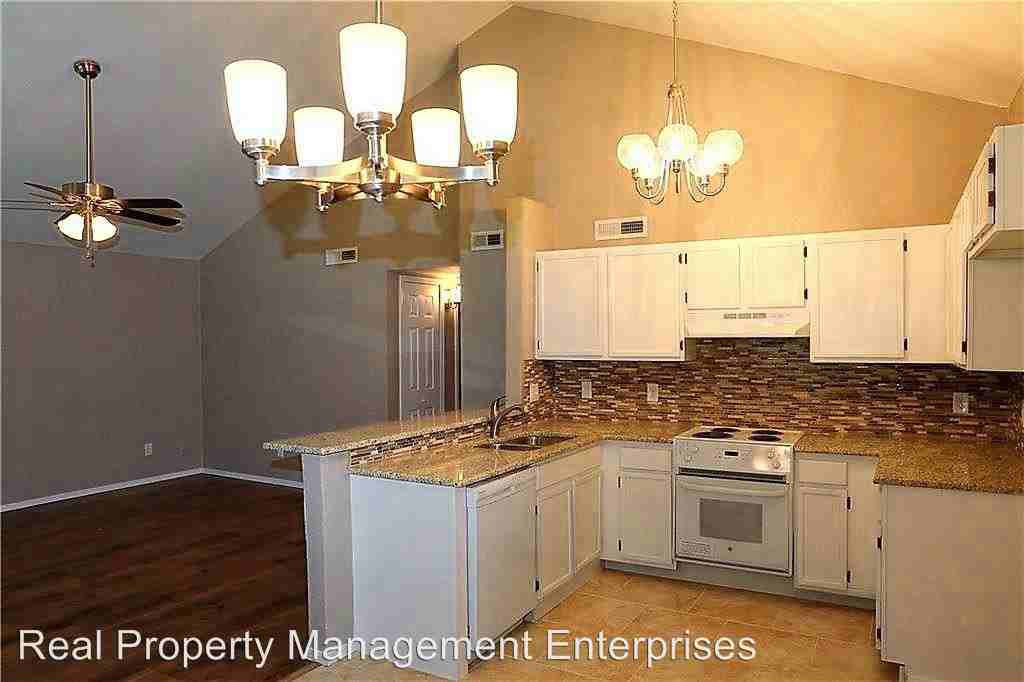 1104 SW 101st St - Photo 2 of 12