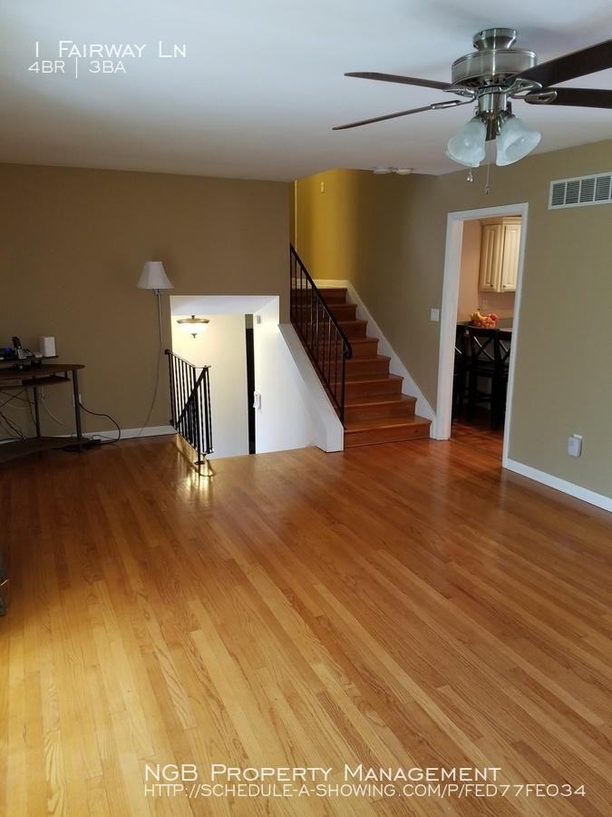 1 Fairway Ln - Photo 3 of 32