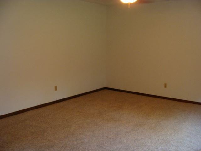 11046 Woods Cross Rd - Photo 2 of 4