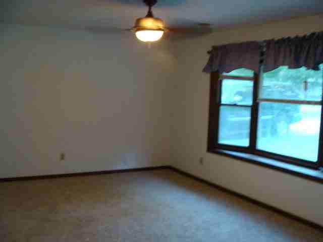 11046 Woods Cross Rd - Photo 3 of 4