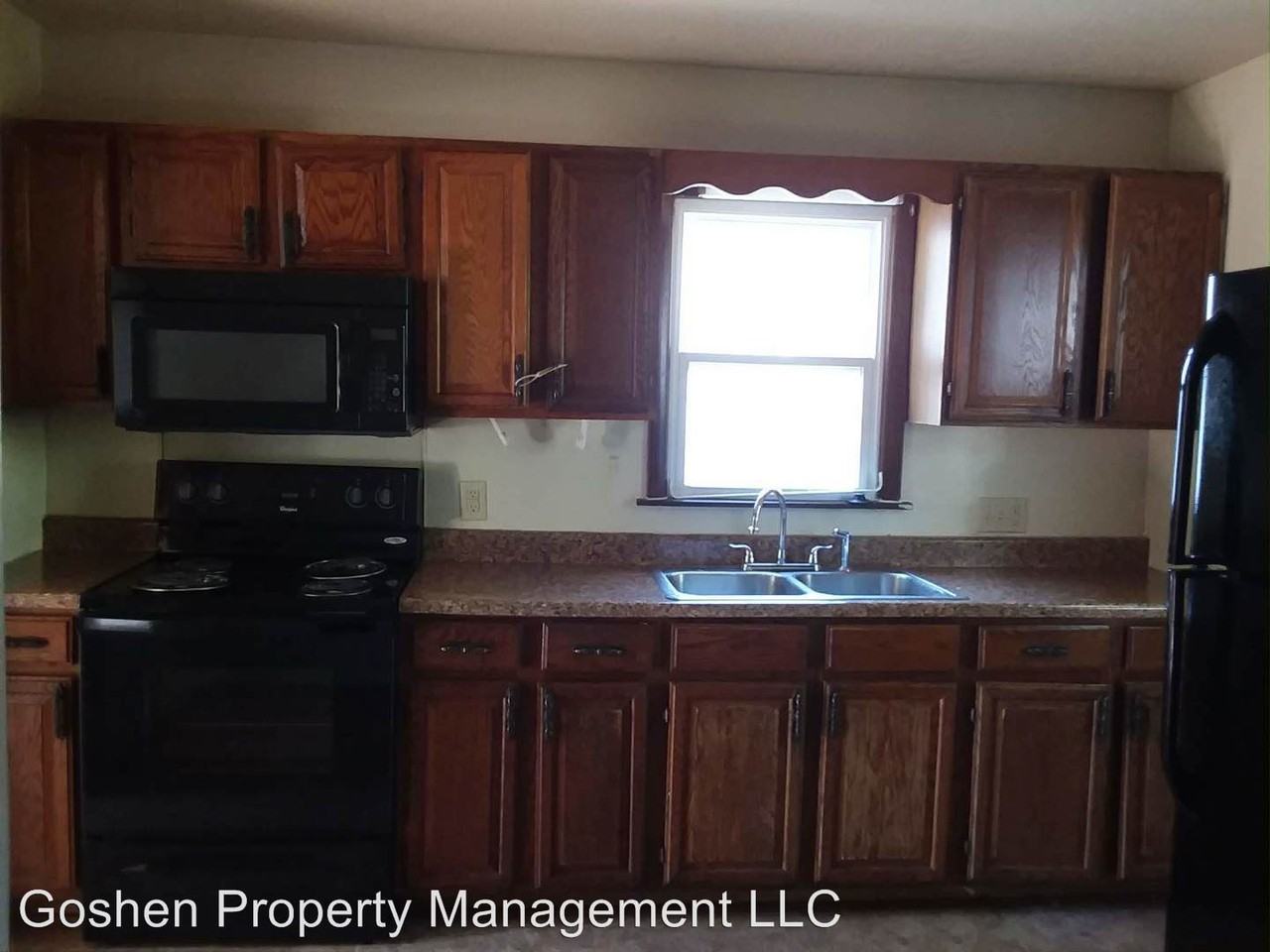 2412 Hood St - Photo 3 of 6