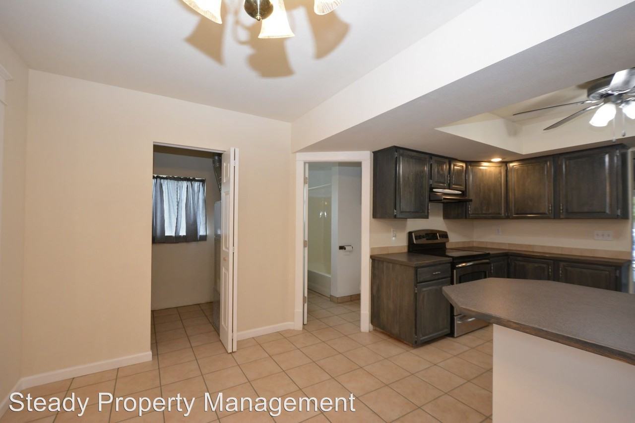 4322 S Puget Sound Ave - Photo 3 of 19