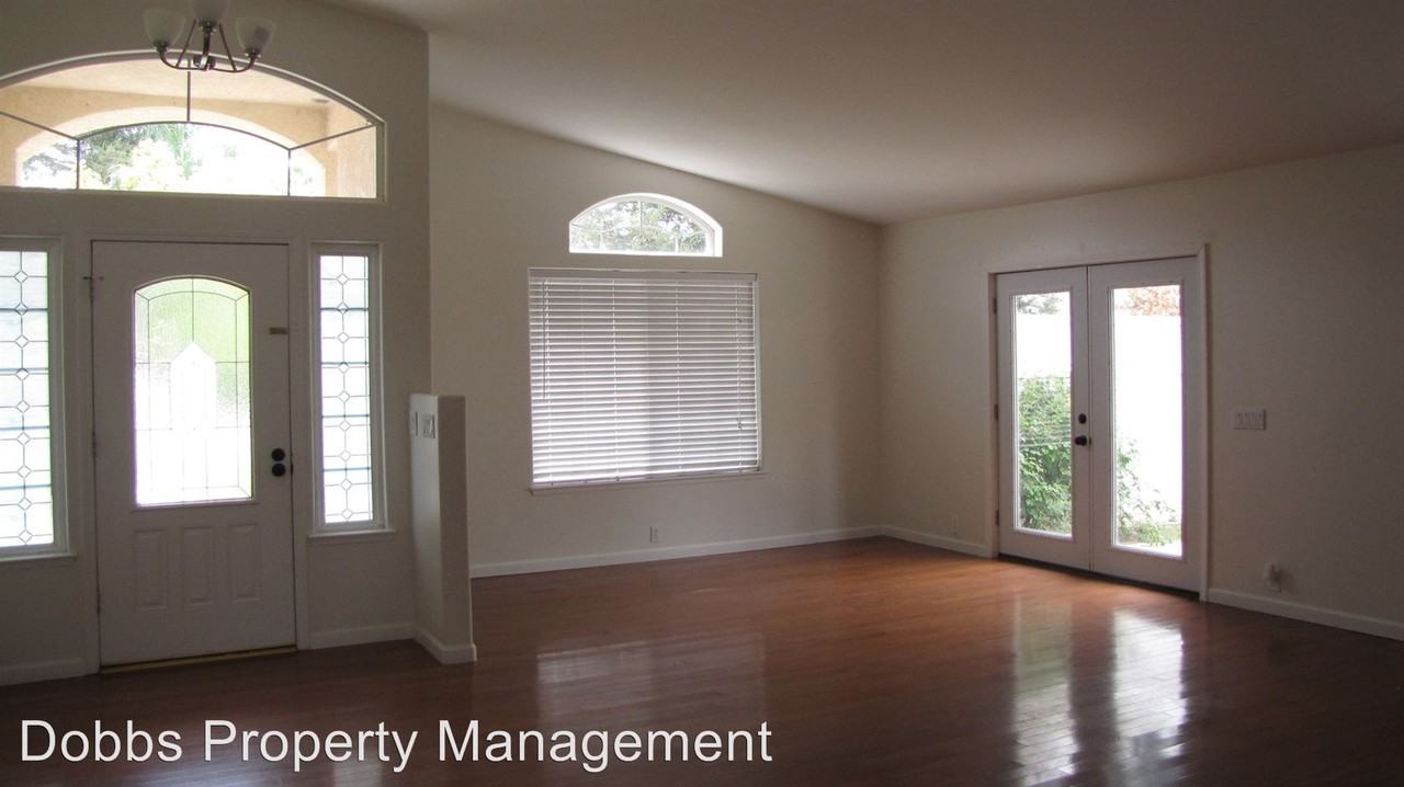 15610 Clarisse St - Photo 2 of 24