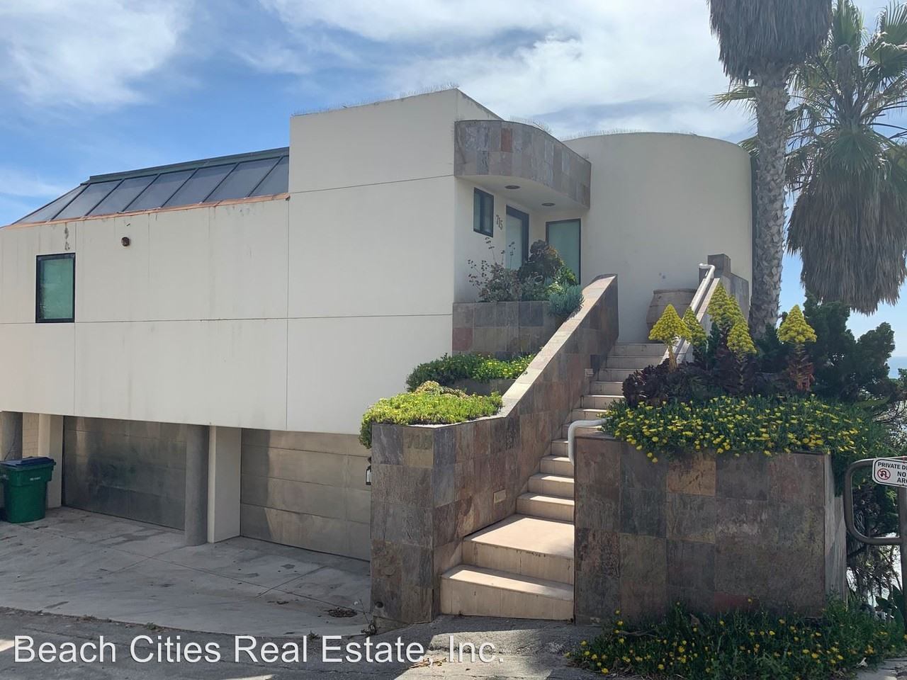 715 Ocean Front - Photo 3 of 50