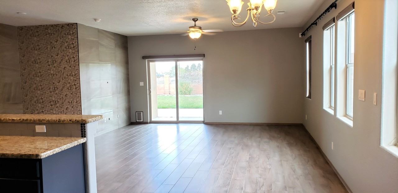 523 Brianna Loop - Photo 3 of 30