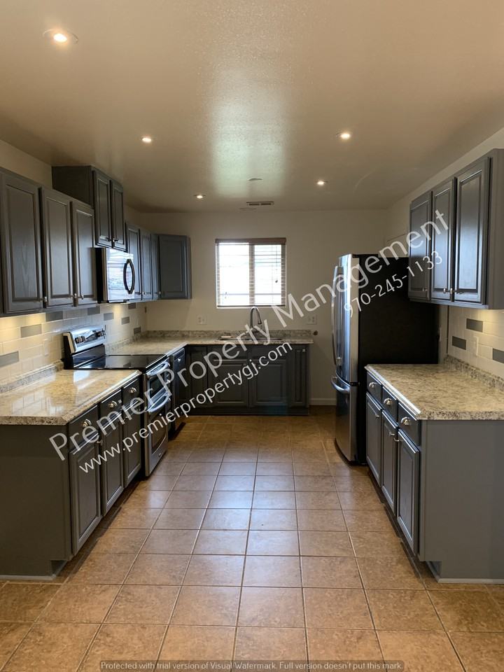 1035 E Cleveland Ave - Photo 3 of 15