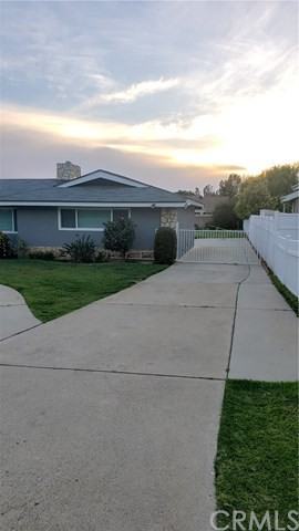 737 N Walnut Ave - Photo 3 of 20