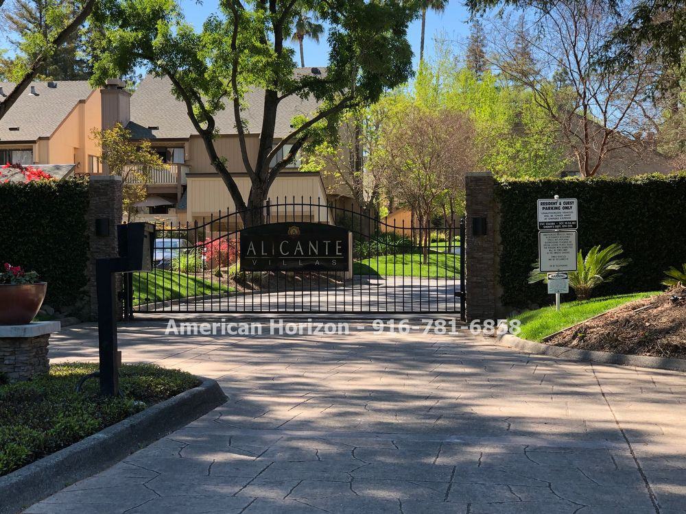 528 Woodside Oaks #5