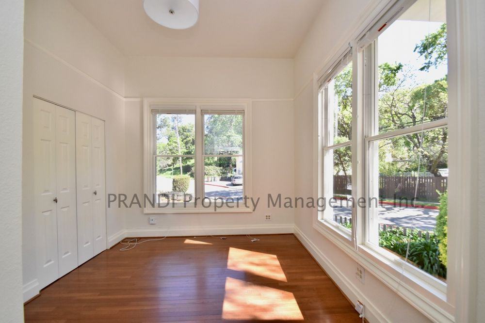 208 Woodland Ave - Photo 3 of 15