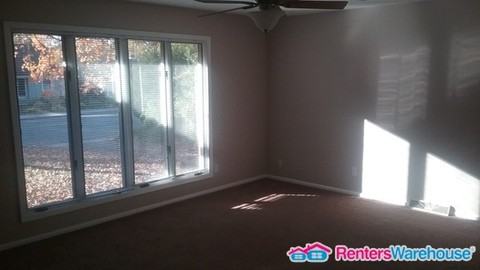 3143 NE Stinson Blvd - Photo 3 of 6