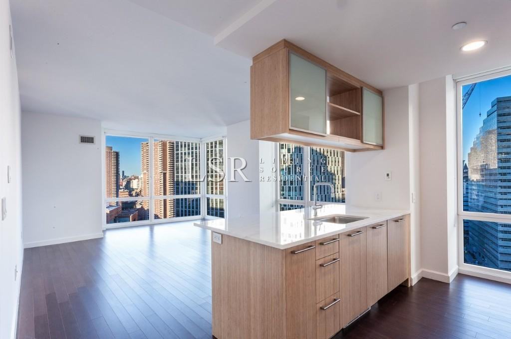 300 North End Ave. #16A