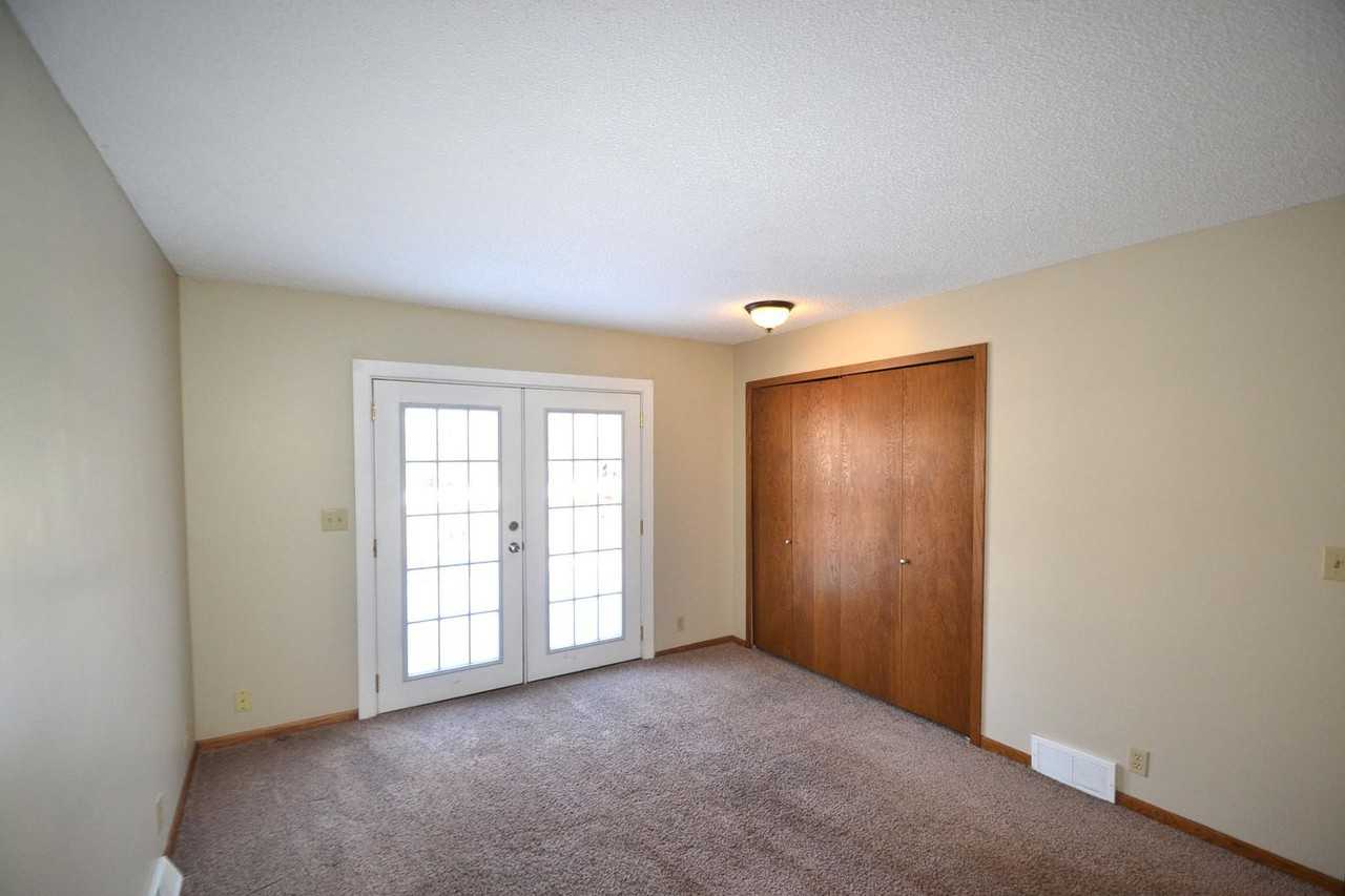 4224 Grimes Ave N - Photo 2 of 6