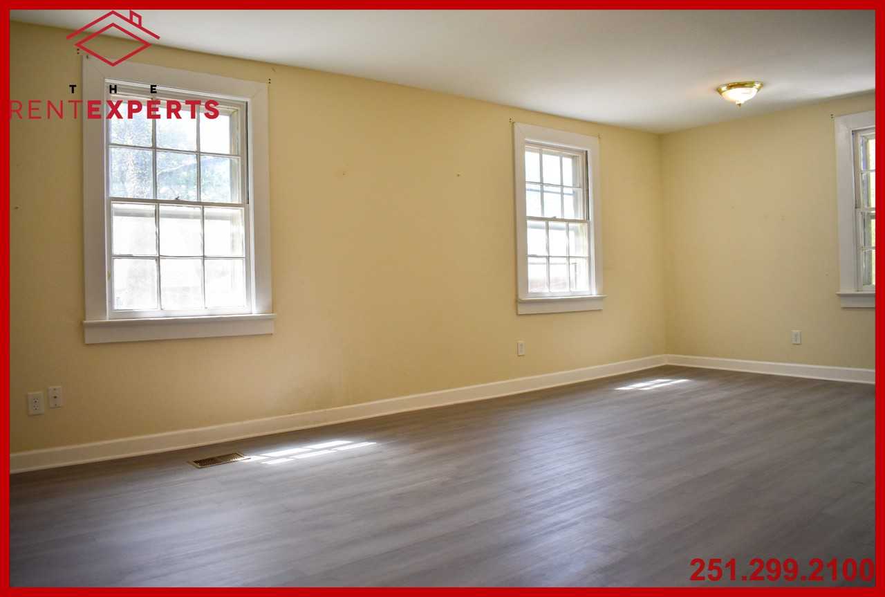 10 Kenneth Street #C - Photo 2 of 7