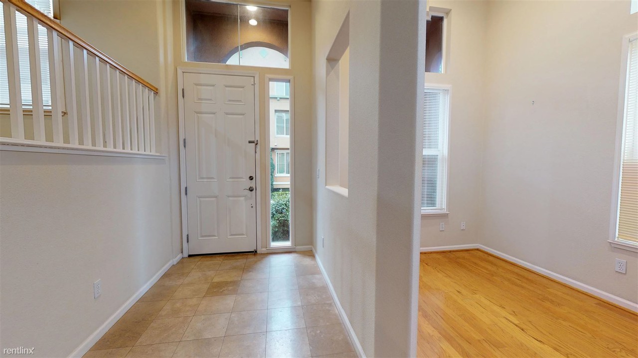 Karl Haus - Photo 3 of 31