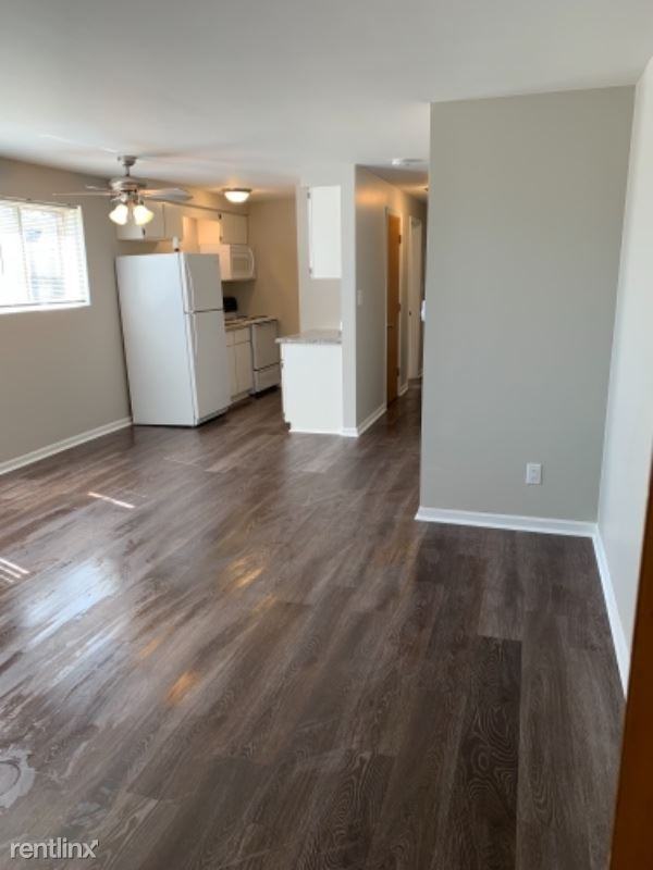 8 W Jones St - Photo 2 of 8